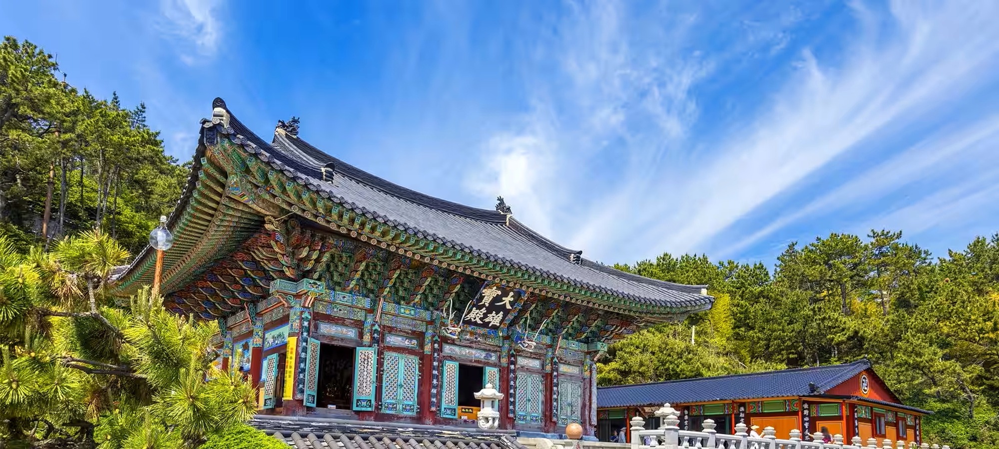 Haedong Yonggungsa Temple beside the sea